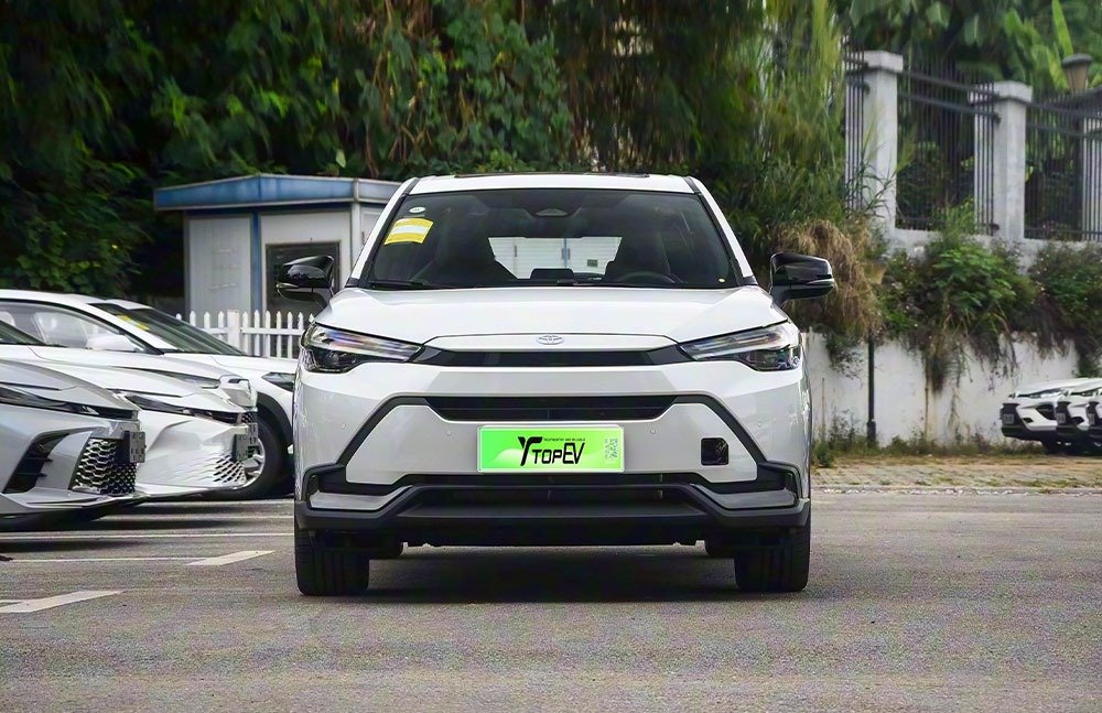 imgi_3_1_3(21) Toyota Frontlander 2026 2.0L– Factory Price From China | CarSaleChina - Image 1
