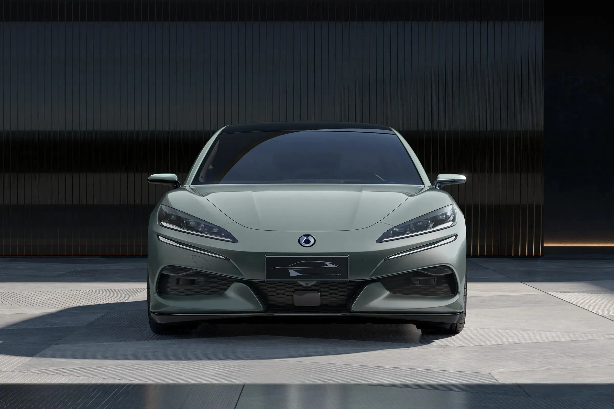 imgi_57_Denza-Z9gt-Dm-I-Flagship-New-Energy-Car-4WD Denza Z9gt Dm-I Flagship New Energy 4WD 3-Motors Hatchback Plug-in Hybrid– In Stock in China | CarSaleChina - Image 1